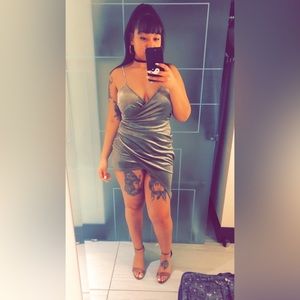 ❗️2 for $10 ❗️ Champagne Windsor Dress